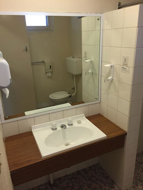 Blue Lake Motel - Accommodation Gladstone 28