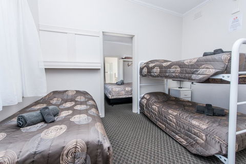 Blue Lake Motel - Accommodation Gladstone 8