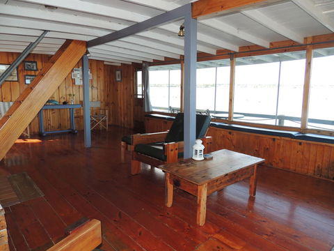 PS Federal Retreat Paddle Steamer Goolwa - Accommodation Gladstone 21
