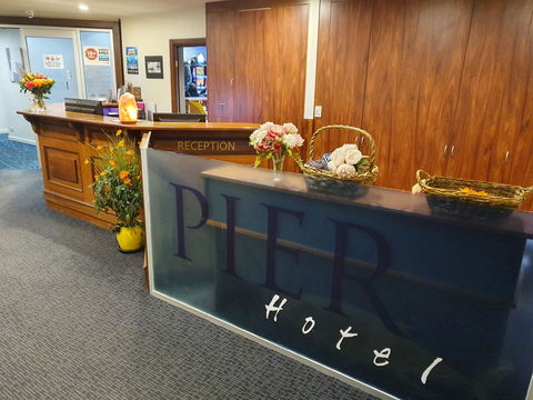 Pier Hotel Port Lincoln - Accommodation Gladstone 1