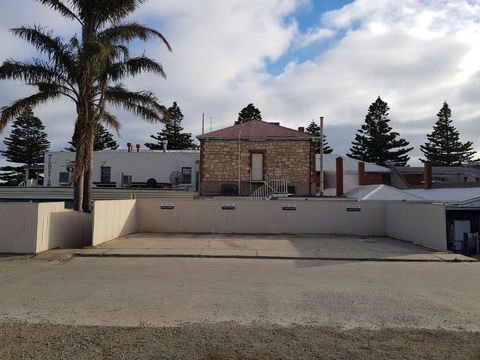 Pier Hotel Port Lincoln - Accommodation Gladstone 31