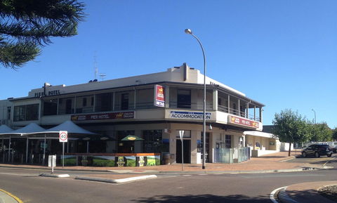 Pier Hotel Port Lincoln - Accommodation Gladstone 0