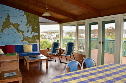 Dolphinview - Accommodation Gladstone 2