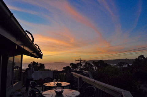 Dolphinview - Accommodation Gladstone 15