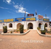 Radeka Downunder Underground Motel - Accommodation Gladstone