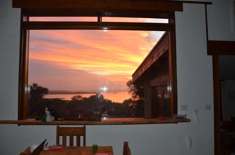 Of Stone & Wood Guesthouse - Accommodation Gladstone 23