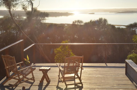 Of Stone & Wood Guesthouse - Accommodation Gladstone 21