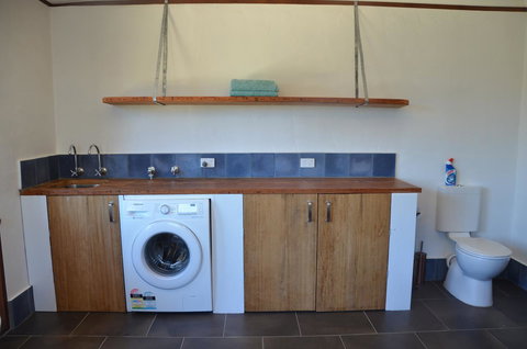 Of Stone & Wood Guesthouse - Accommodation Gladstone 15