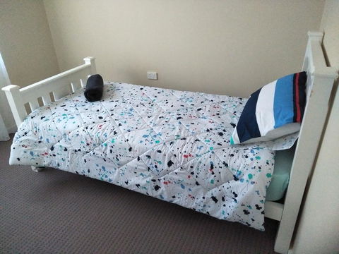 Super Central Location - Accommodation Gladstone 1