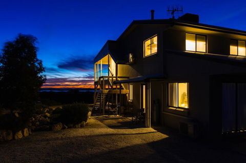 Southern Ocean Lookout - Accommodation Gladstone 2