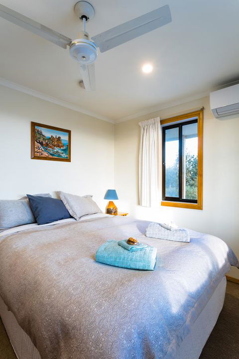 Southern Ocean Lookout - Accommodation Gladstone 3