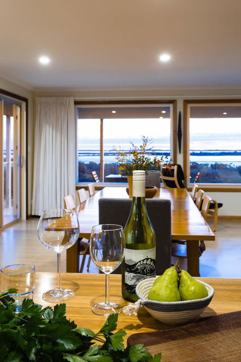 Southern Ocean Lookout - Accommodation Gladstone 6
