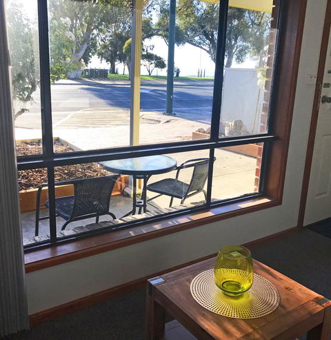 Lake Albert Motel - Accommodation Gladstone 3