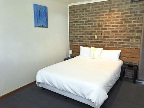 Lake Albert Motel - Accommodation Gladstone 42