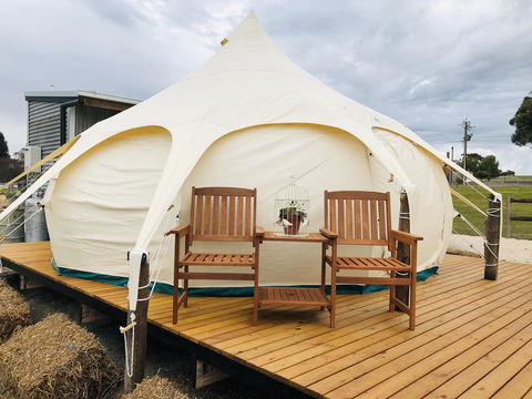 Bukirk Glamping & Fancy Coops - Accommodation Gladstone 0
