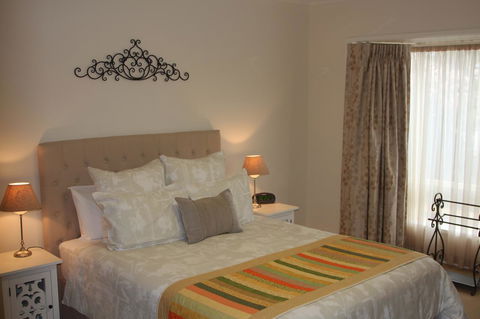 C And C Tanunda - Accommodation Gladstone 0