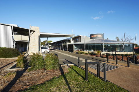 Station Motel - Accommodation Gladstone 3