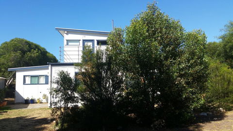 The Sandland Shack - Accommodation Gladstone 5