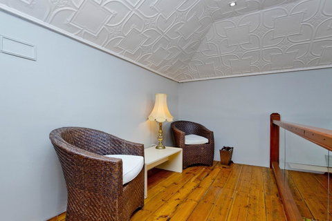 Druids Hall - Accommodation Gladstone 3