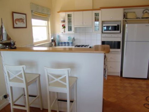 Baywater - Accommodation Gladstone 8
