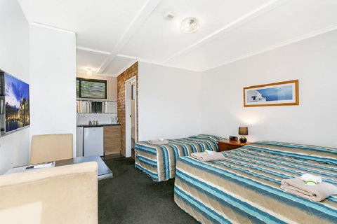 The Ocean Crest - Accommodation Gladstone 16