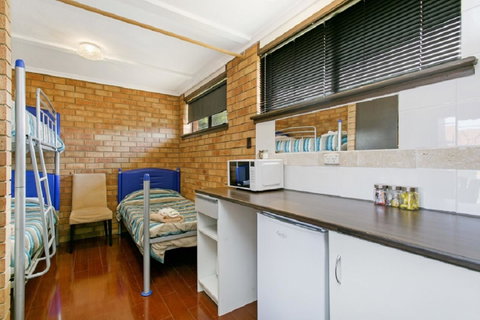 The Ocean Crest - Accommodation Gladstone 10