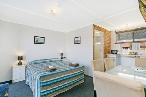 The Ocean Crest - Accommodation Gladstone 12