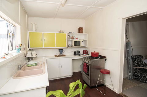 Sinclair Cottage - Accommodation Gladstone 22