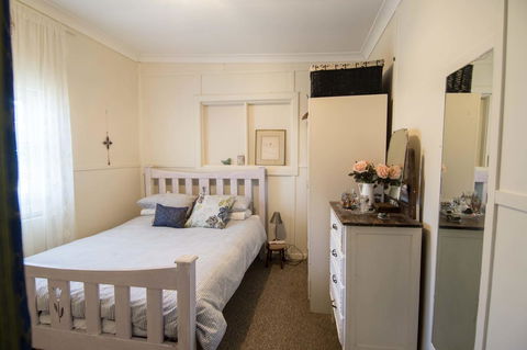 Sinclair Cottage - Accommodation Gladstone 20