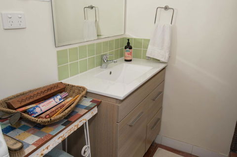 Sinclair Cottage - Accommodation Gladstone 18
