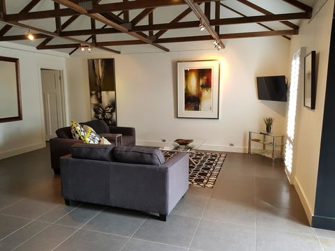 Irongate Studio B&B - Accommodation Gladstone 9