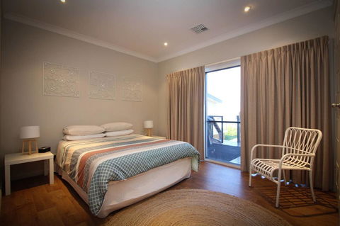 Waterfront On Osprey - Accommodation Gladstone 15