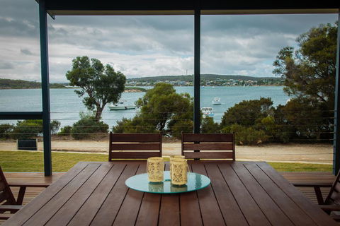 Waterfront On Osprey - Accommodation Gladstone 10