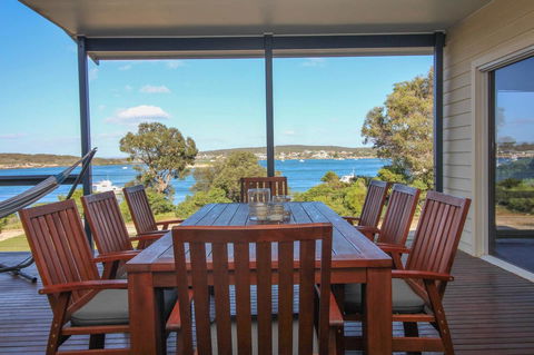 Waterfront On Osprey - Accommodation Gladstone 20