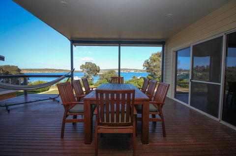 Waterfront On Osprey - Accommodation Gladstone 12