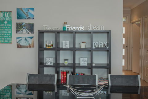 Waterfront On Osprey - Accommodation Gladstone 9