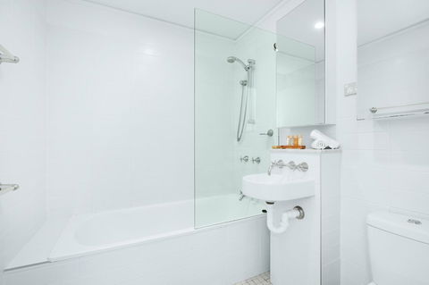 One Mile Retreat - Accommodation Gladstone 11