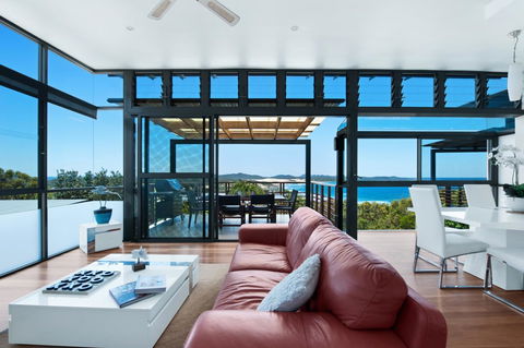 One Mile Retreat - Accommodation Gladstone 0