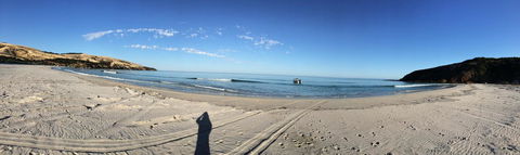 Middle River Beach House - East & West House - Accommodation Gladstone 18