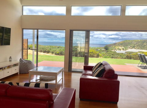 Middle River Beach House - East & West House - Accommodation Gladstone 20