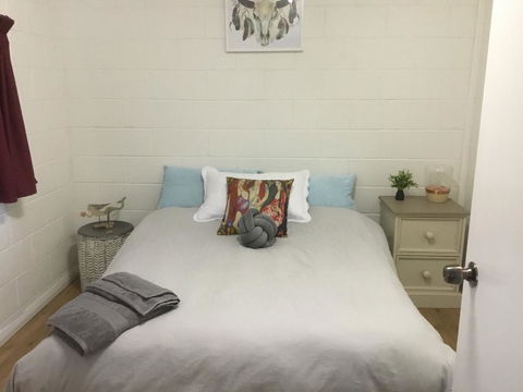 35 Trevena Road - Accommodation Gladstone 4