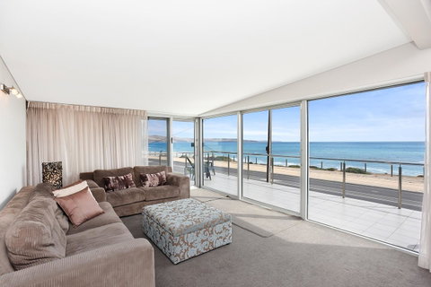 Esplanade Escape - Accommodation Gladstone 18