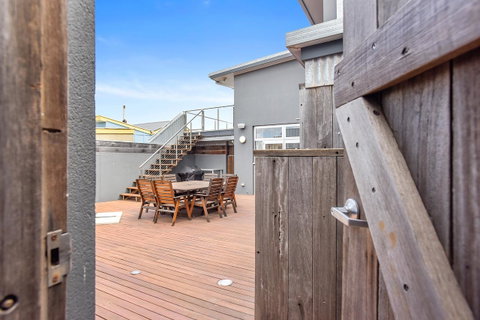 Esplanade Escape - Accommodation Gladstone 9