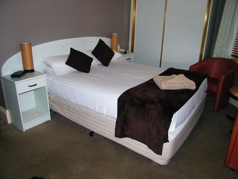 Grand Tasman Hotel - Accommodation Gladstone 23