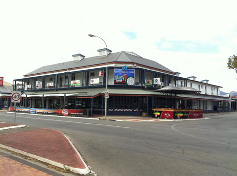 Grand Tasman Hotel - Accommodation Gladstone 0