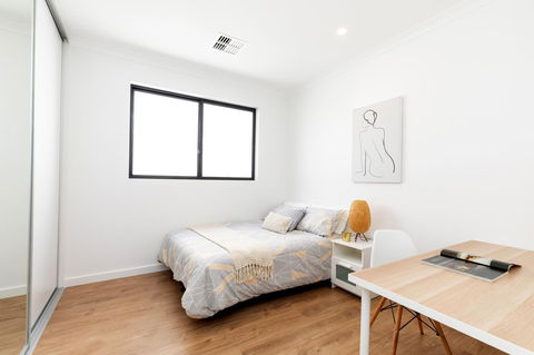 Brand New Affordable Luxury 3 Bedroom 3 Bathrooms House Close To Adelaide City, Chinatown, Beach, Adelaide Airport - Accommodation Gladstone 8