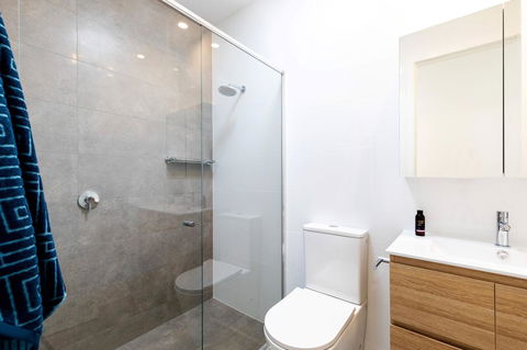 Brand New Affordable Luxury 3 Bedroom 3 Bathrooms House Close To Adelaide City, Chinatown, Beach, Adelaide Airport - Accommodation Gladstone 9