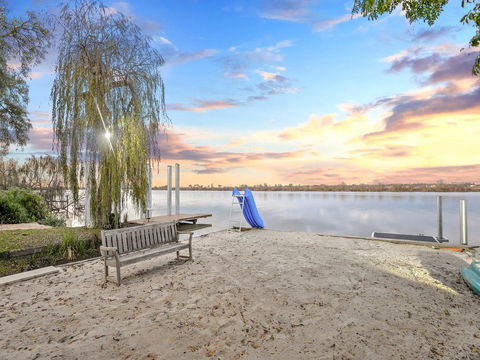 Muse On The Murray - Accommodation Gladstone 5