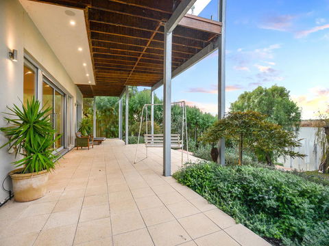 Muse On The Murray - Accommodation Gladstone 31