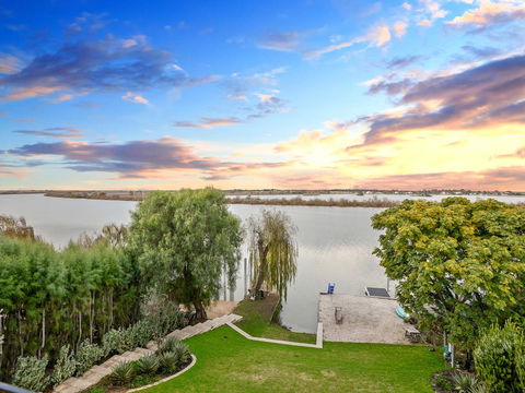 Muse On The Murray - Accommodation Gladstone 14
